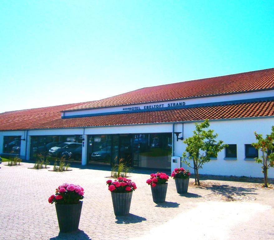 Langhoff & Juul Boutique Hotel Og Restaurant Ebeltoft Kültér fotó